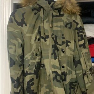10 Deep heavy jacket (camo)